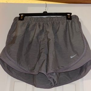 Nike Women’s Tempo Shorts. Size Large. Gray.